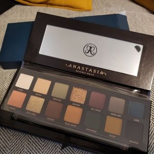 Anastasia Beverly Hills Subculture Eye Shadow Palette